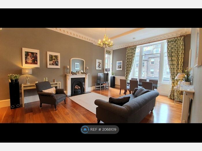 3 Bedroom Flat To Rent In Hanover Street, Edinburgh, EH2