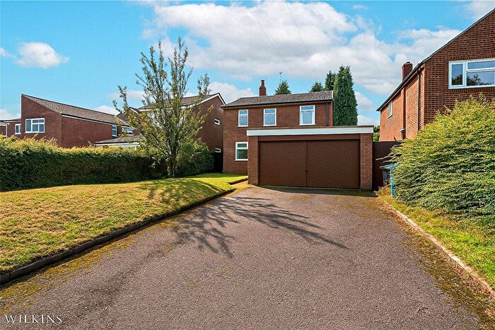 4 Bedroom Detached House For Sale In Beyer Close, Tamworth, Staffordshire, B77