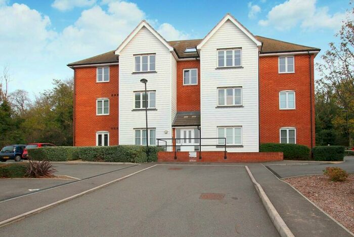 2 Bedroom Apartment To Rent In The Links, Herne Bay, CT6