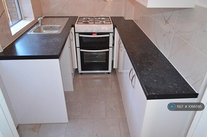 2 Bedroom Terraced House To Rent In Medway Street, Leicester, LE2