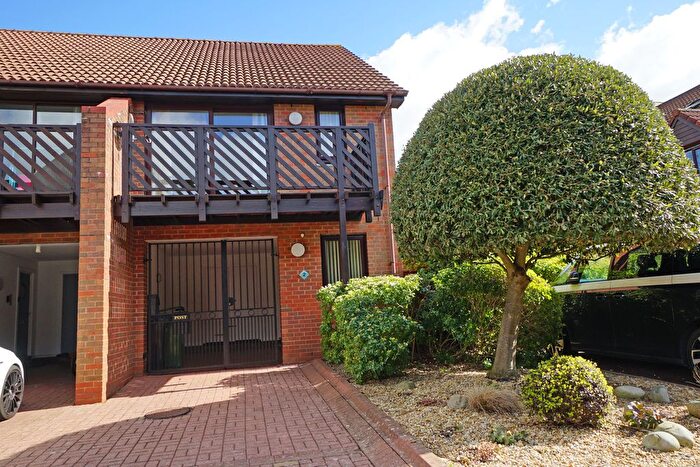 3 Bedroom Town House To Rent In Cadgwith Place, Port Solent, PO6