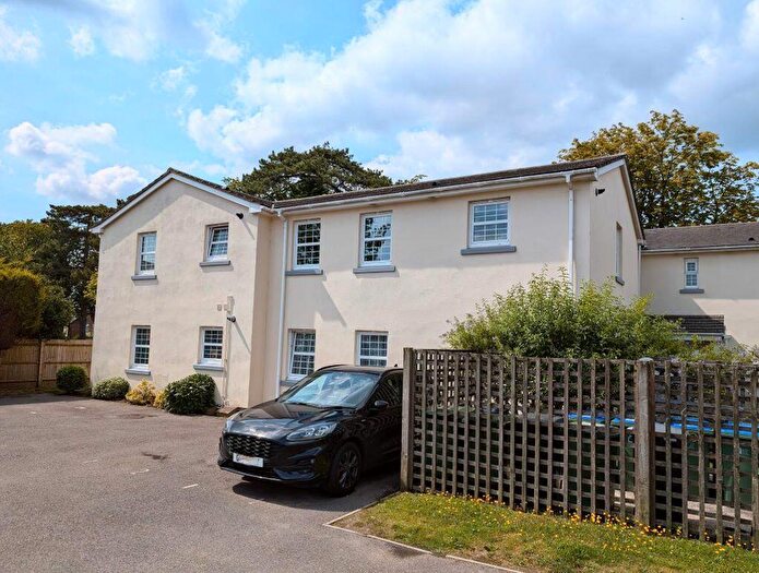 2 Bedroom Apartment To Rent In Osterley House, Horsham, RH13