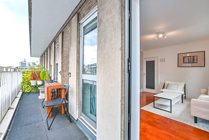 2 Bedroom Flat To Rent In New Cavendish Street, Marylebone, London, W1W