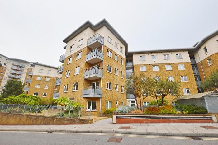 1 Bedroom Flat To Rent In John Bell Tower Pancras Way, London, E3