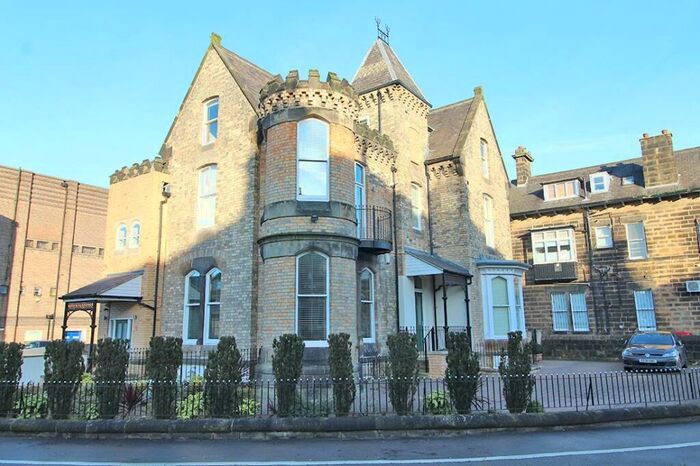 2 Bedroom Flat To Rent In North Park Road, Harrogate, HG1