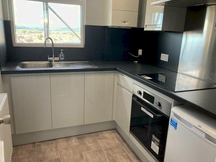 1 Bedroom Flat To Rent In North Street, Bedminster, Bristol, BS3