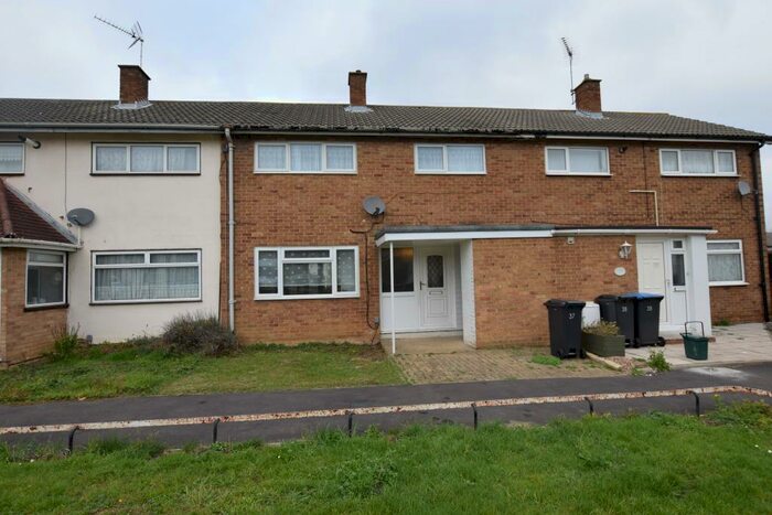 3 Bedroom House To Rent In Waterhouse Moor, Harlow, CM18