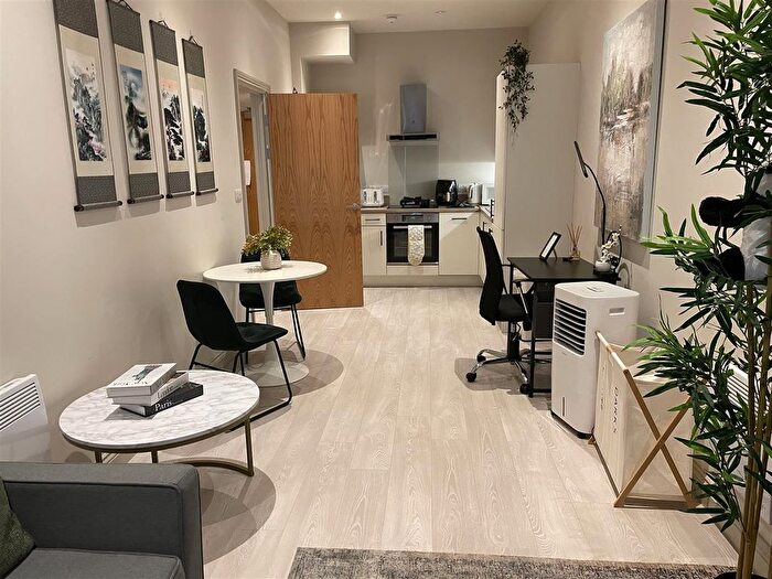 1 Bedroom Flat To Rent In Hartley House, Hartley Hill, LS2