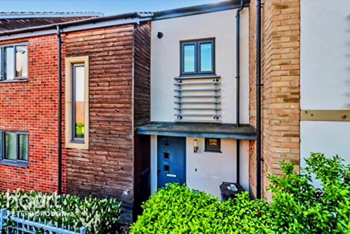 3 Bedroom Terraced House For Sale In Hawksbill Way, Peterborough, PE2