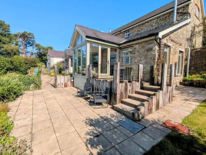 3 Bedroom Semi-Detached House For Sale In Ffynonnau, Llansteffan, Carmarthen, Carmarthenshire., SA33