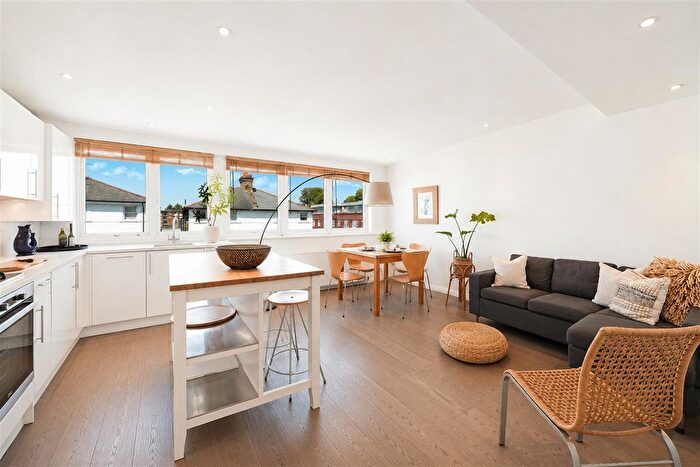 2 Bedroom Property For Sale In Lower Richmond Road, Putney, SW15