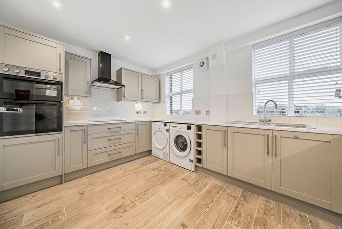 2 Bedroom Property To Rent In Wellesley Road, Chiswick, London, W4