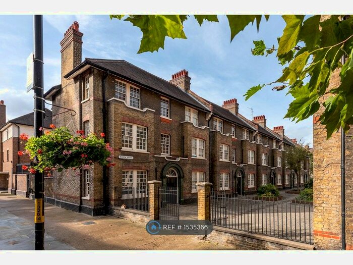 2 Bedroom Flat To Rent In Worth Grove, London, SE17