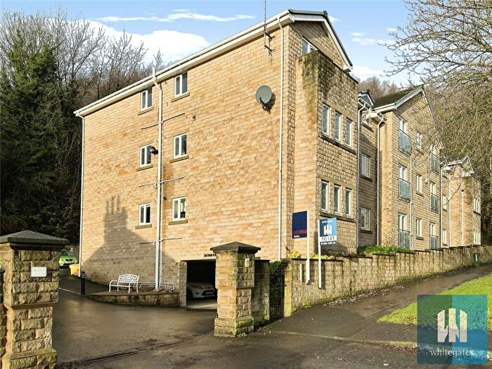 2 Bedroom Apartment To Rent In Revive Court, Bradford Road, Fartown, Huddersfield, HD2