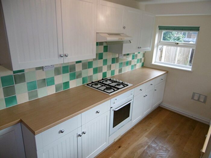 2 Bedroom Terraced House To Rent In City Road, Beeston, NG9