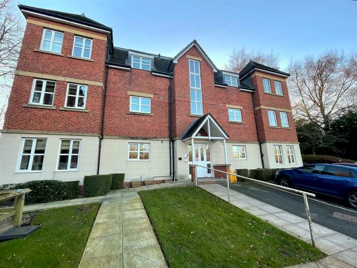 2 Bedroom Apartment To Rent In Summer Drive, Sandbach, CW11