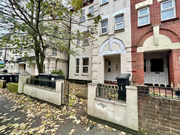 1 Bedroom Flat To Rent In Norwich Avenue West, Bournemouth, Dorset, BH2