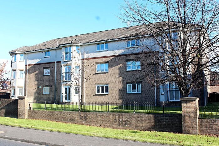 2 Bedroom Flat For Sale In Oakburn Gardens, Jamestown, Alexandria, G83