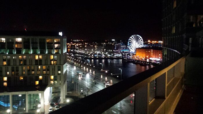 2 Bedroom Flat To Rent In Kenyons Steps, Liverpool, L1