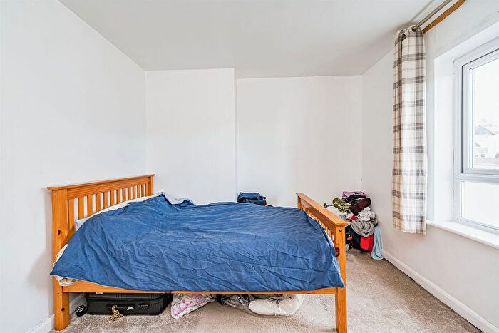 3 Bedroom End Of Terrace House For Sale In Bunns Lane, Dudley, DY2