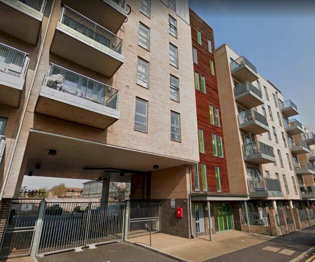 2 Bedroom Flat To Rent In Chaseway Lodge, 206 Butchers Road, Canning Tow, Royal Victoria, London E16