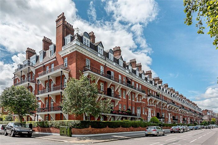 2 Bedroom Flat For Sale In Primrose Mansions, Prince Of Wales Drive, London, SW11