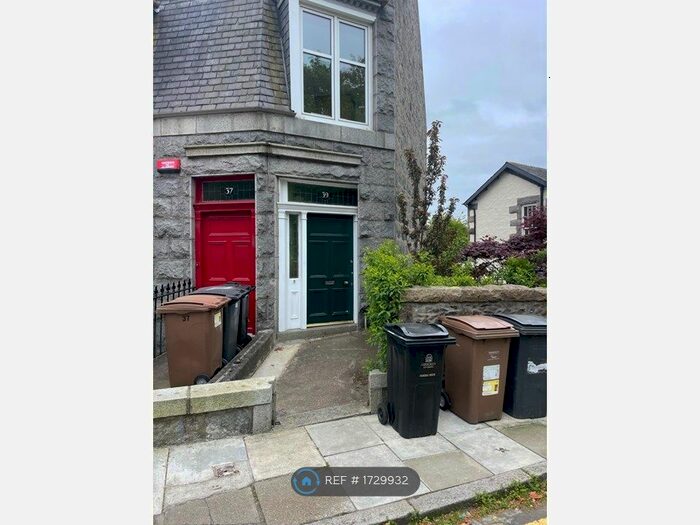 3 Bedroom Flat To Rent In Devanha Gardens South, Aberdeen, AB11