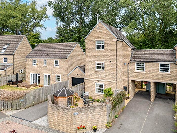 3 Bedroom Link Detached House For Sale In Riverside Walk, Otley, West Yorkshire, LS21