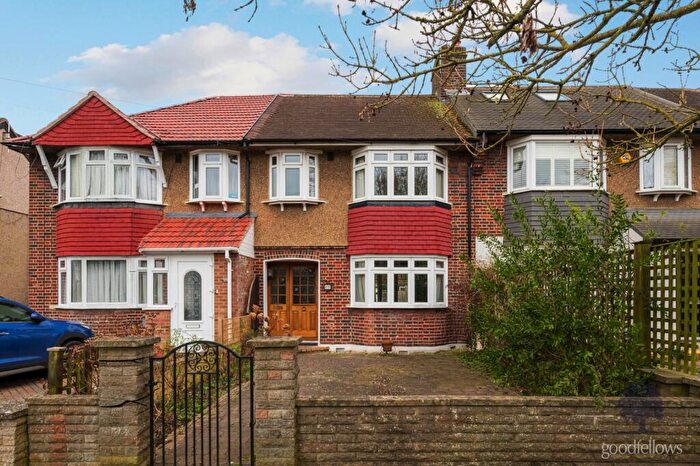3 Bedroom Semi Detached House To Rent In Hillcross Avenue, Morden, SM4