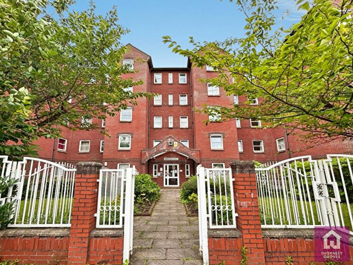 1 Bedroom Flat For Sale In Hathersage Road, Victoria Park, Greater Manchester, M13