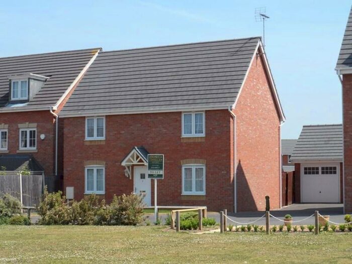 4 Bedroom Detached House To Rent In Magpie Close, Corby, NN18