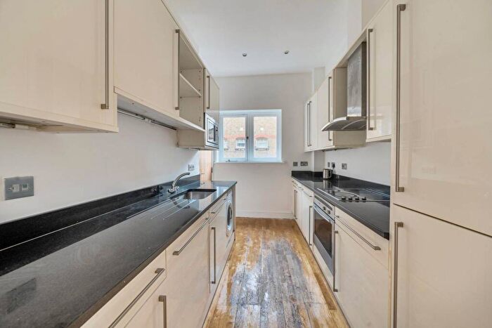 1 Bedroom Flat For Sale In Banner Street, Clerkenwell, London, EC1Y