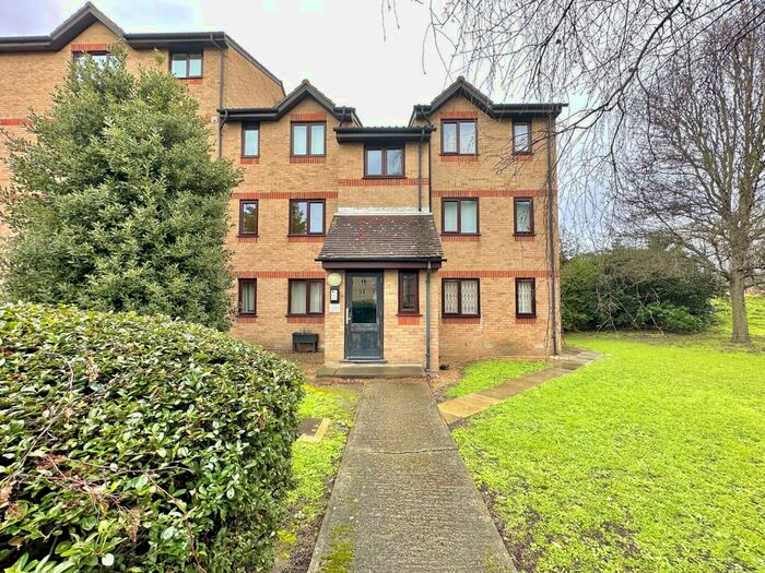 1 Bedroom Flat To Rent In Myers Lane, New Cross, SE14