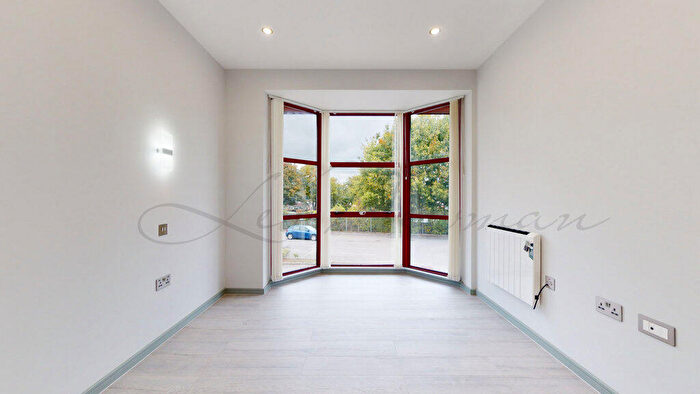 1 Bedroom Flat To Rent In Coronation Road, Basingstoke, RG21