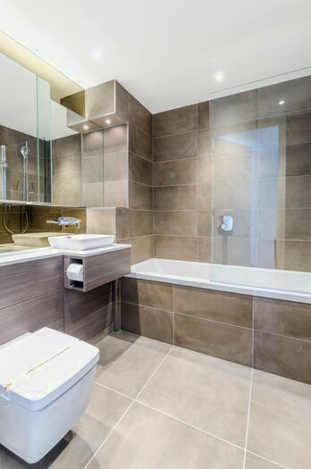 2 Bedroom Flat To Rent In High Street, Hornsey, London, N8