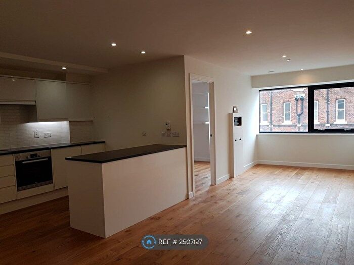 2 Bedroom Flat To Rent In Scarbrook Road, Croydon, CR0