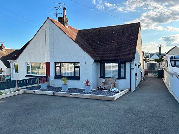 2 Bedroom Semi-Detached Bungalow For Sale In Garden Drive, Penhyn Bay, LL30