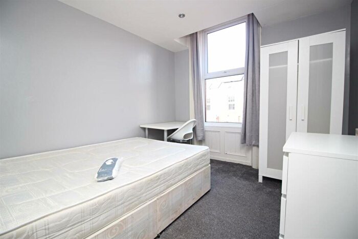 6 Bedroom Maisonette To Rent In Fairfield Road, Jesmond, Newcastle Upon Tyne, NE2