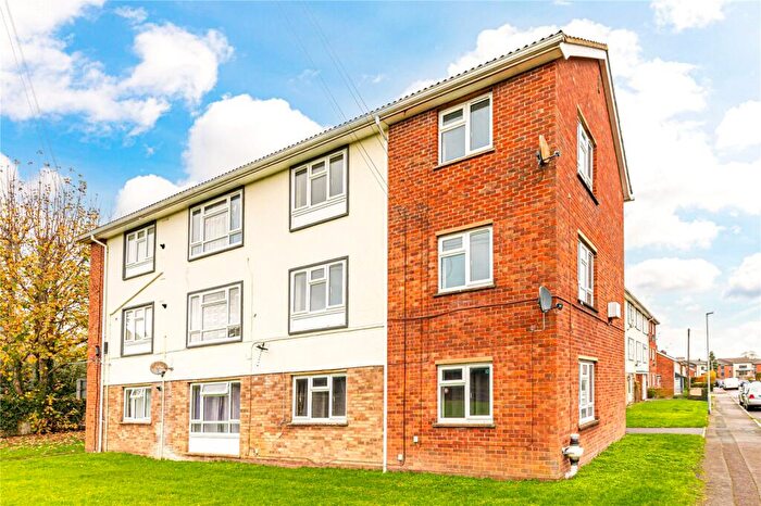 1 Bedroom Apartment For Sale In Moonrakers, Devizes, Wiltshire, SN10