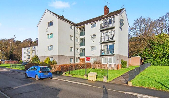 2 Bedroom Flat For Sale In Plantshill Crescent, Coventry, CV4