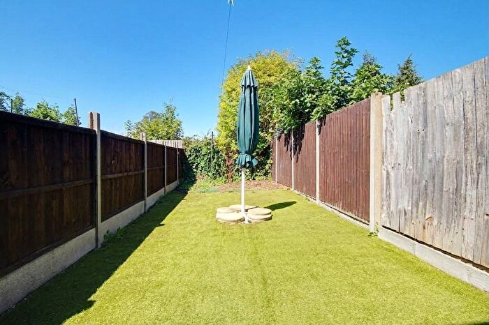 2 Bedroom Terraced House To Rent In Goldsdown Road, Enfield, EN3