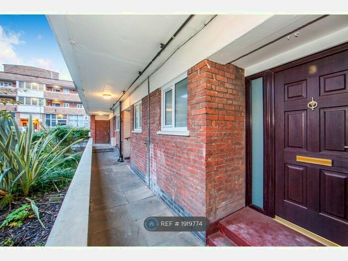 1 Bedroom Maisonette To Rent In Caistor House, London, SW12