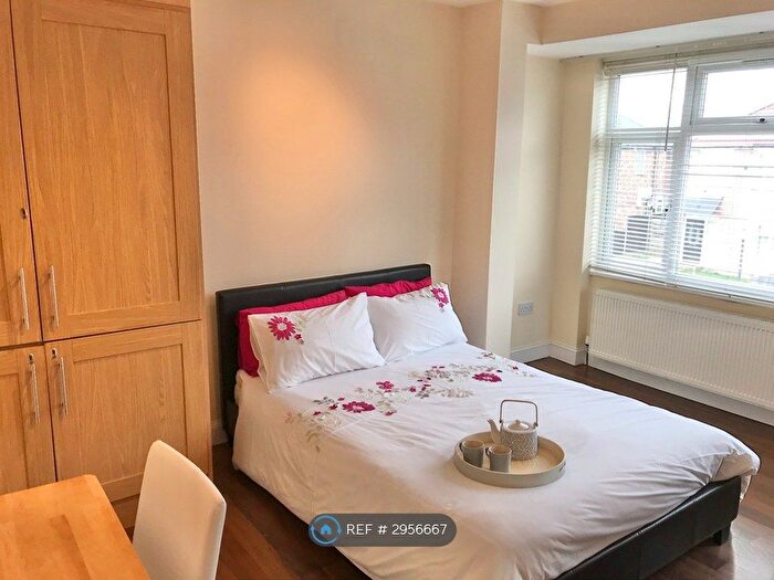 Studio To Rent In Francis Road, Harrow, HA1