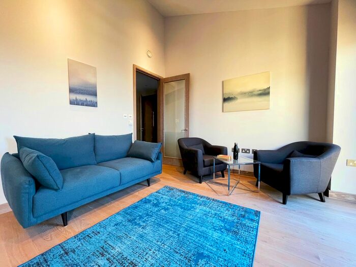 1 Bedroom Flat To Rent In Drapers Yard, Wandsworth, London, SW18