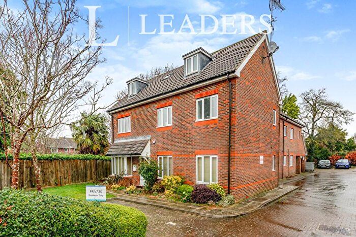 2 Bedroom Apartment To Rent In West Green, Crawley, RH11