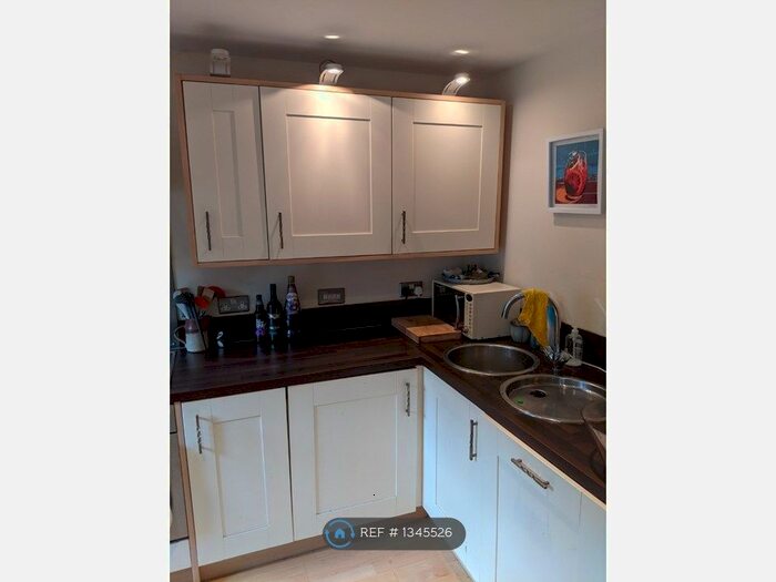 2 Bedroom Flat To Rent In Jenner House, Nottingham, NG3