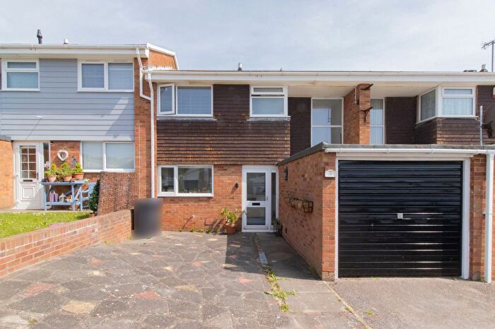 3 Bedroom Terraced House For Sale In Yardhurst Gardens, Cliftonville, CT9