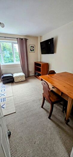 2 Bedroom Flat To Rent In Hirst Court, Nottingham, NG7