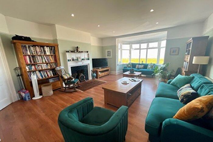 4 Bedroom Flat To Rent In Burbo Bank Road North, Liverpool, L23