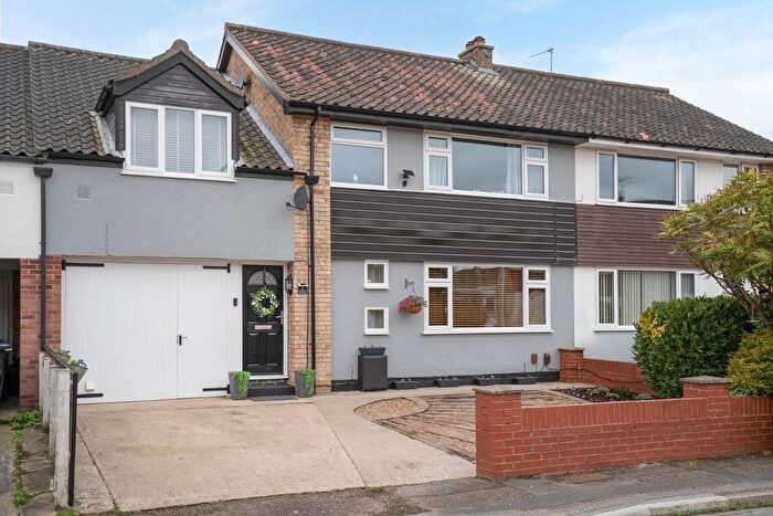 4 Bedroom Semi-Detached House For Sale In Kings Acre, York, YO31